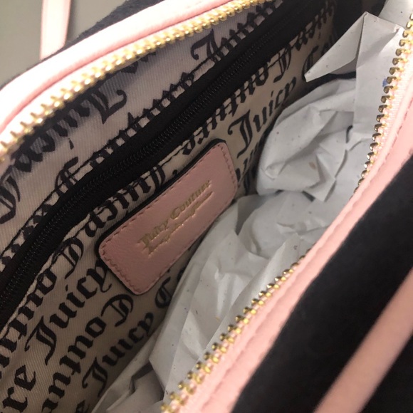 Juicy Couture Wingin It Crossbody Camera Bag NWT Liquorice - Picture 6 of 6